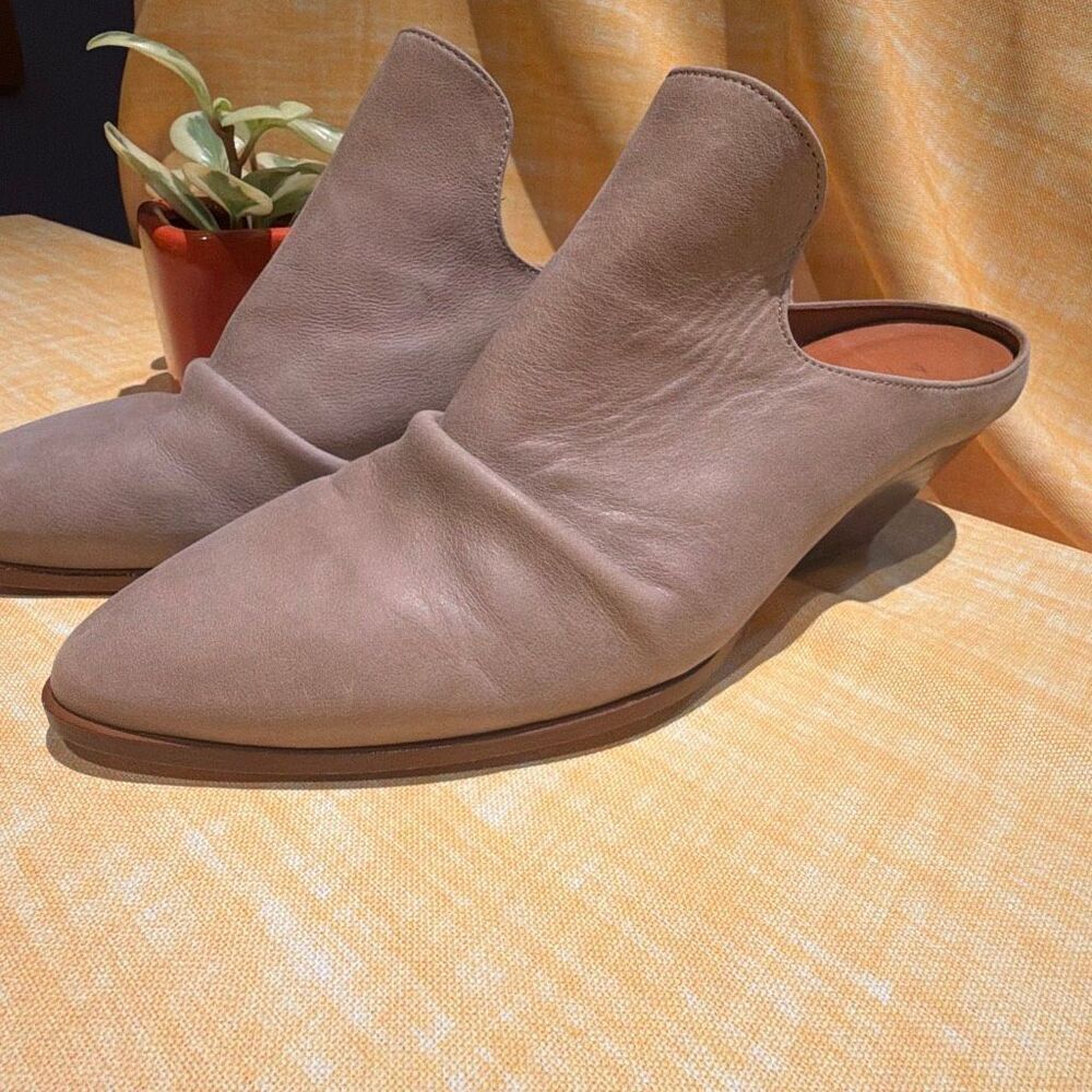 Anthropologie Amstur Heeled Mules sz 40 Taupe